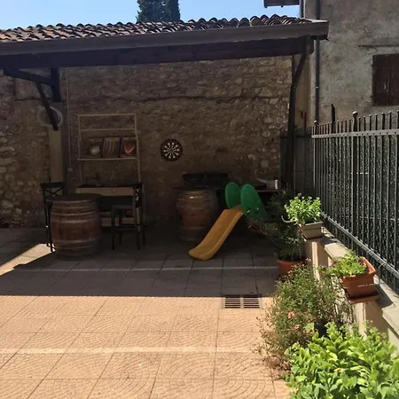 Borgo Volciano Garda App1 شقة Roe